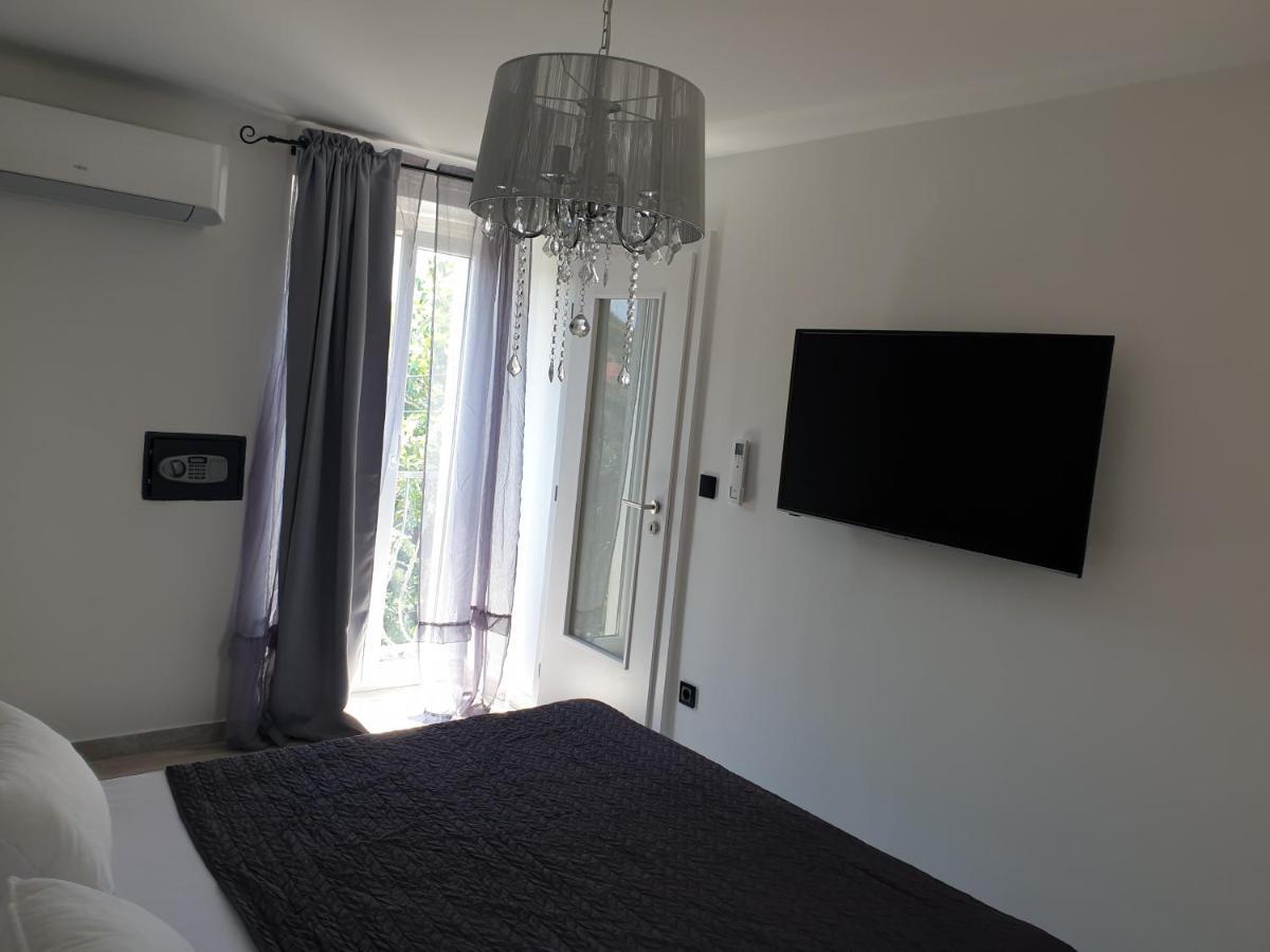 Castel Apartamento Mali Lošinj Exterior foto