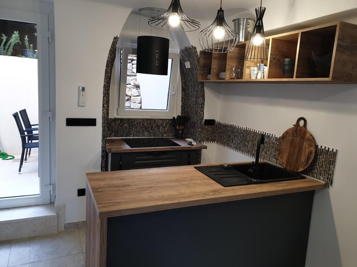 Castel Apartamento Mali Lošinj Exterior foto