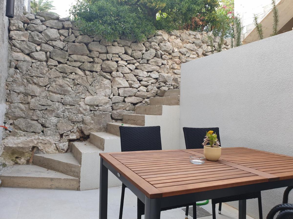 Castel Apartamento Mali Lošinj Exterior foto