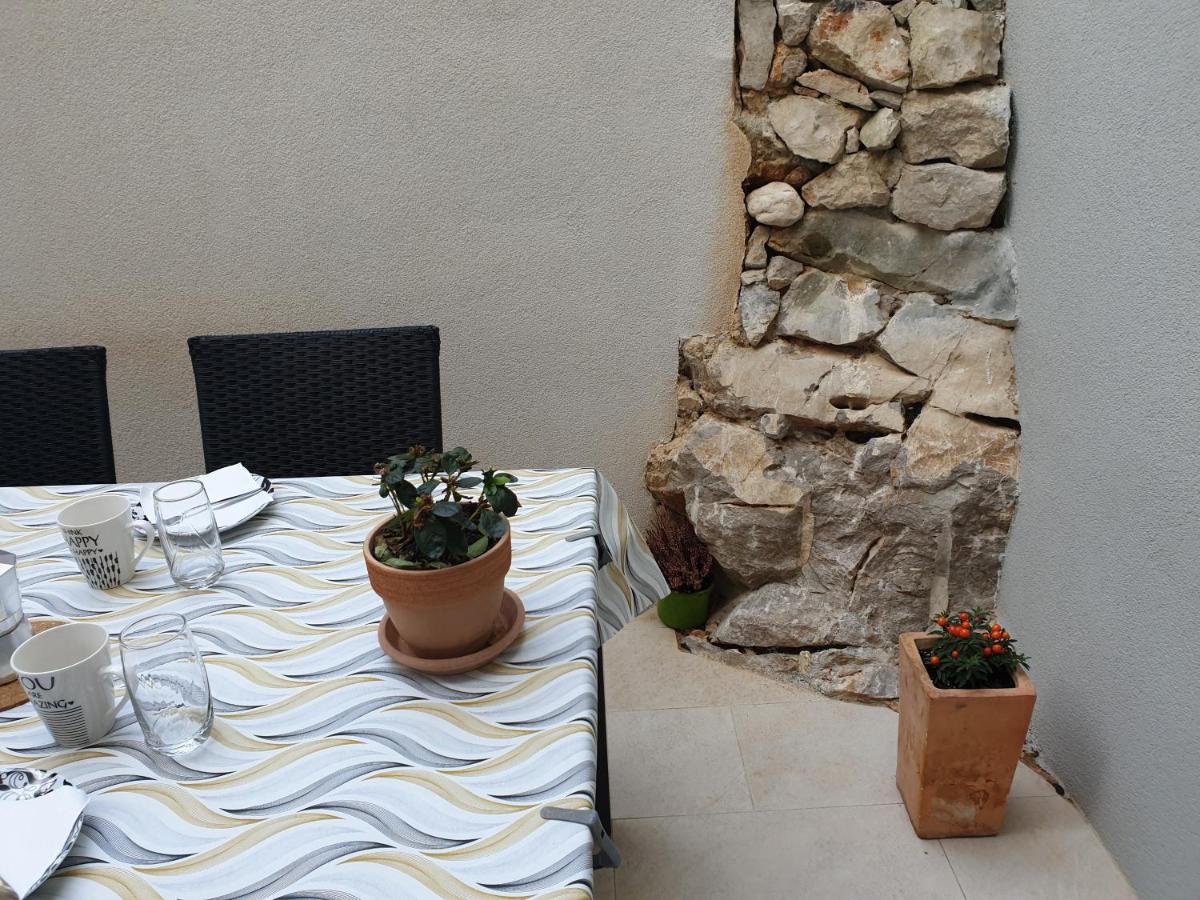 Castel Apartamento Mali Lošinj Exterior foto